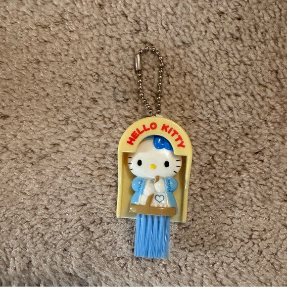 Hello Kitty Keychain - Picture 3 of 4